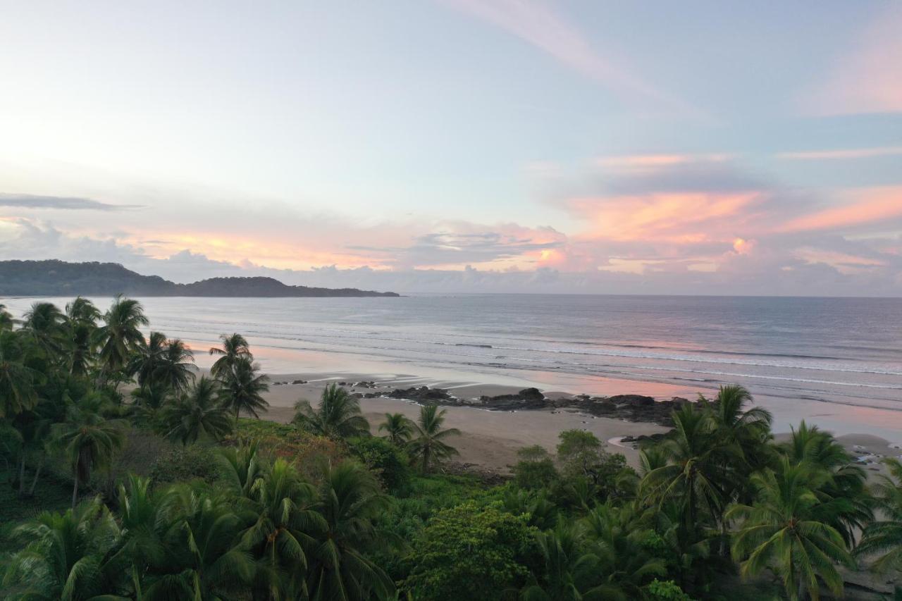 Salvatierra Beachfront Hotel Puerto Coyote Exteriör bild